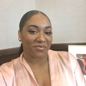 Meet your Posher, Dana